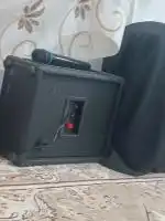 سلام یک عدد بلندگو و میکروفون سالم فروشی 